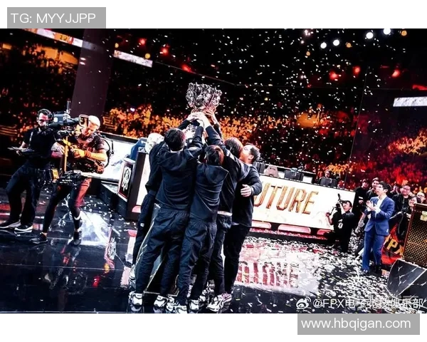 FPX战队在电竞比分全球挑战赛中以65分稳居积分榜首位实时新闻